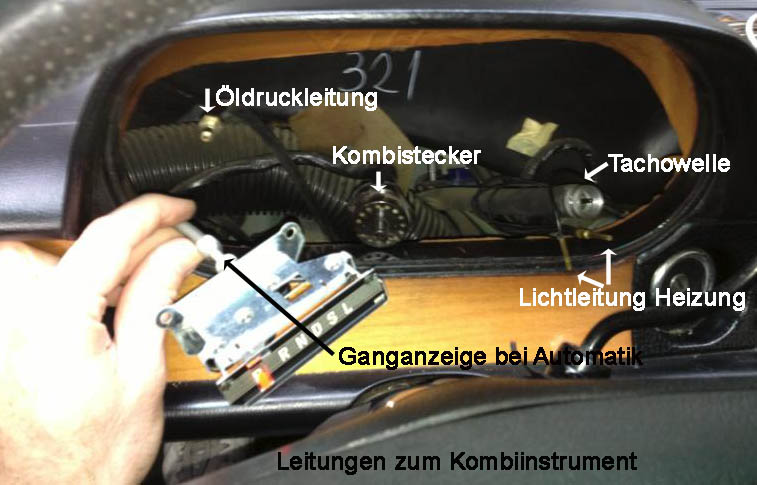 Datei:Kombiinstrument Ausbau01.jpg